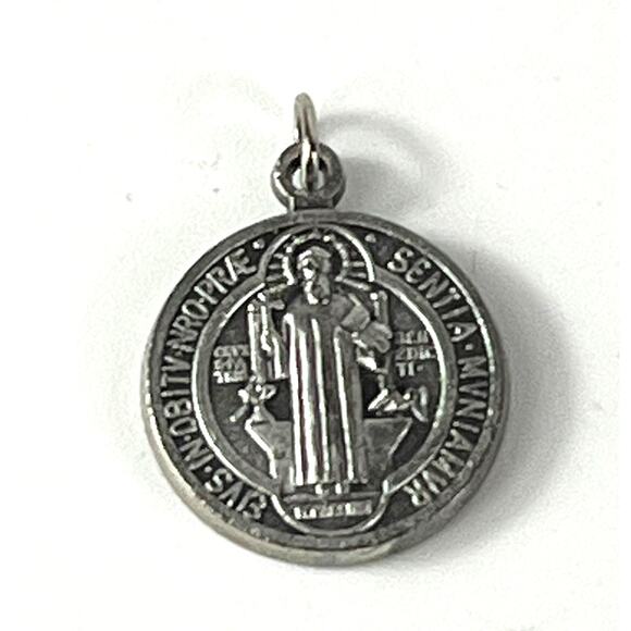 Vtg Patron Saint Benedict Medal Pendant Charm Catholic Symbol Religious Sacred - Picture 1 of 4